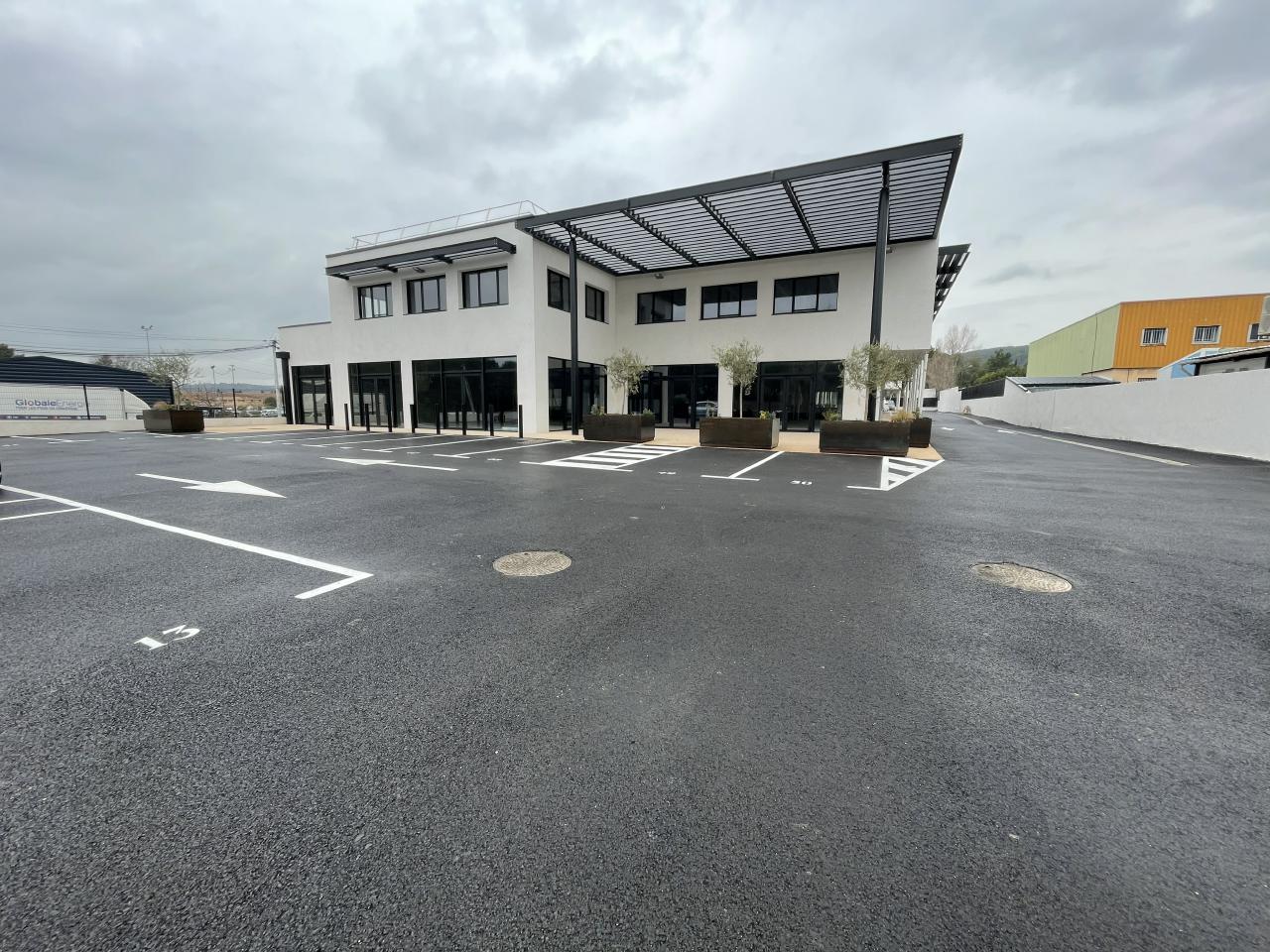 Bureau Éguilles 829m² Location bureau Éguilles Bouches-du-Rhône OLBUR2311990 3